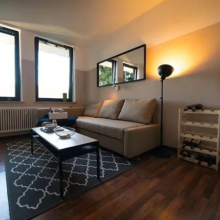 Apartment Stilvolle - Mit Balkon Und Whirlpoolwanne *