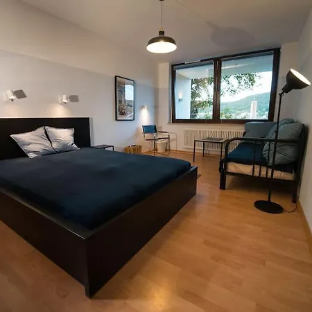 아파트 Stilvolle - Mit Balkon Und Whirlpoolwanne 마르부르크