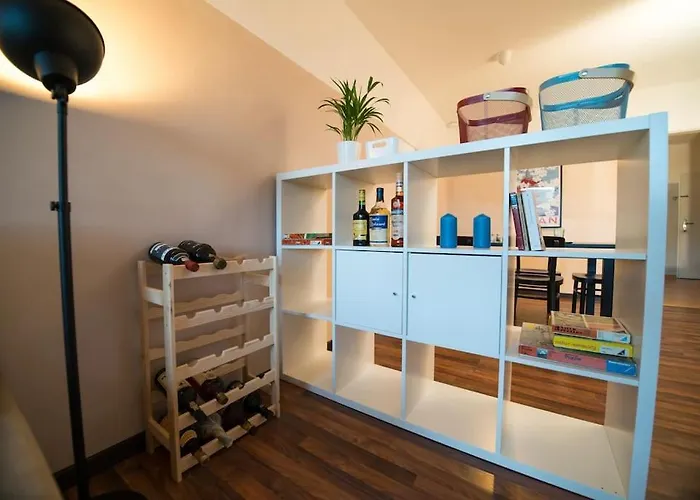 Stilvolle - Mit Balkon Und Whirlpoolwanne Apartman