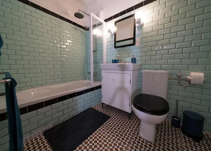 Stilvolle - Mit Balkon Und Whirlpoolwanne * Marburg